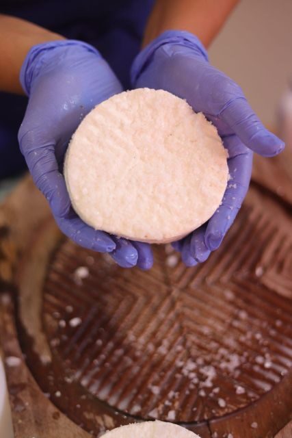 Aguïmes : Cheese Making Workshop at la Jaira de Ana - The dairy tour: why the milk backstory improves the whole workshop