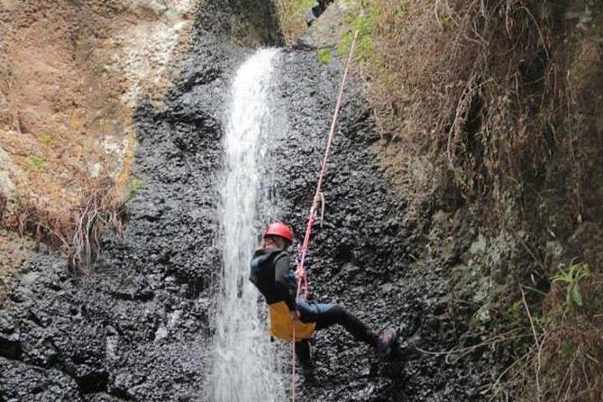CANYONING aquatic and fun route in Gran Canaria - Dry Canyoning: Volcanic Layers, Hiking First, and Rappels Up to 9 Meters