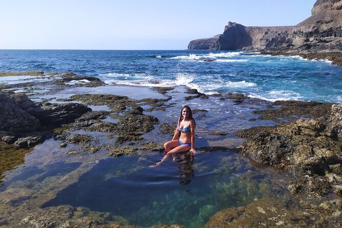 Coastering in Gran Canaria (Aquatic Route in the ocean cliffs) - Learning abseiling and rappelling ropes without prior experience