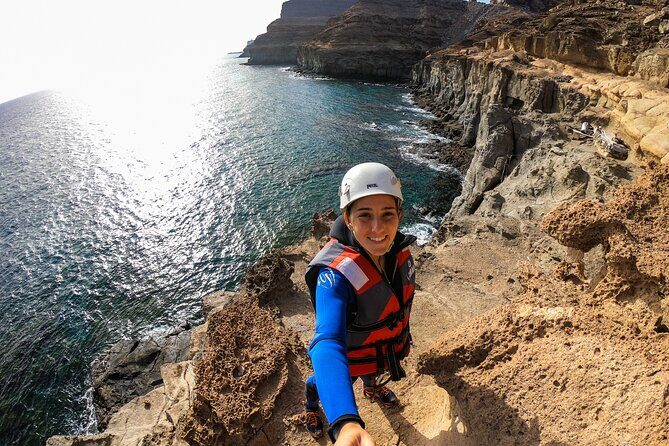 Coastering in Gran Canaria (Aquatic Route in the ocean cliffs) - What to expect on timing, starting point, and transportation