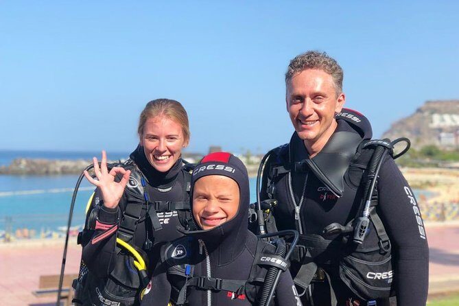 Discover Scuba diving in Gran Canaria with Hotel Pick-up - Intro Underwater Time in Amadores Bay: What Makes It Worth Your Morning