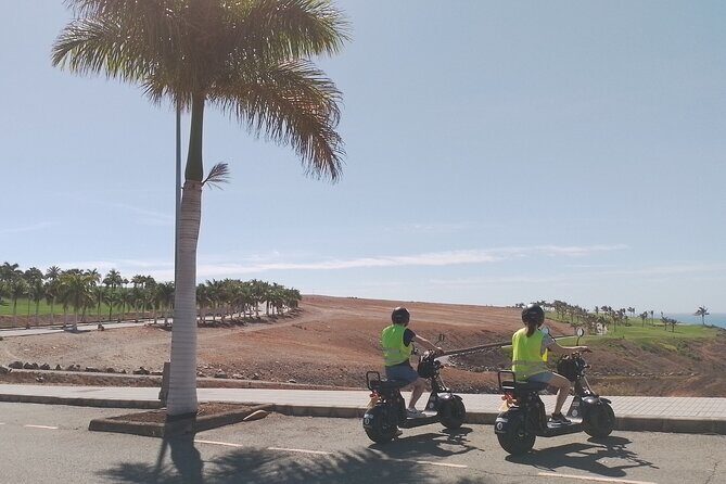 e-Scooter or e-Bike Maspalomas Tour+Visit Western Town Sioux City - Stop 2: Playa del Inglés promenade rides—ocean views with an easy flow