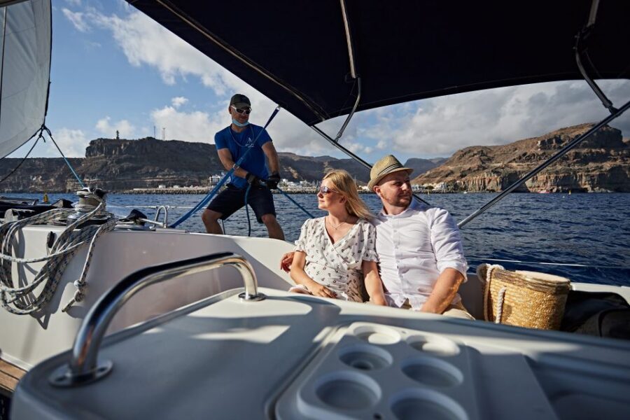 From Puerto de Mogán: Private Sailing Trip & Snorkeling - Tapas, wine, and the rhythm of eating at sea