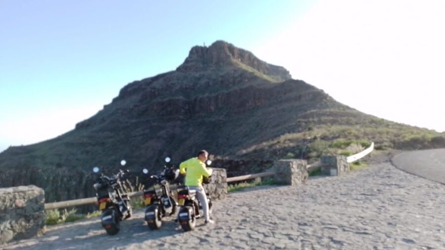 Gran Canaria: Los Pilancones Natural Park e-Scooter Tour - The guide experience: why the stories stick