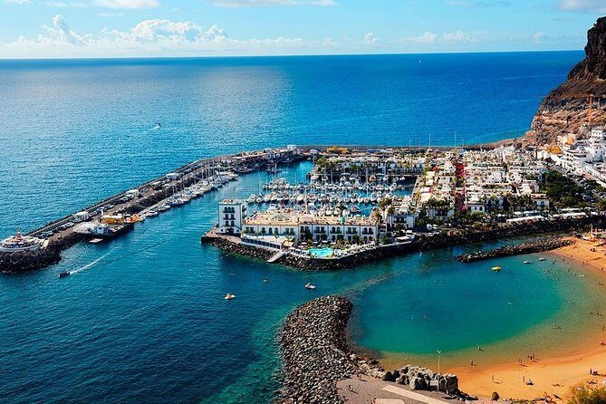 Gran Canaria Private Transfer from Puerto Rico to Las Palmas (LPA) airport - Staying Together as a Group Up to 15 People