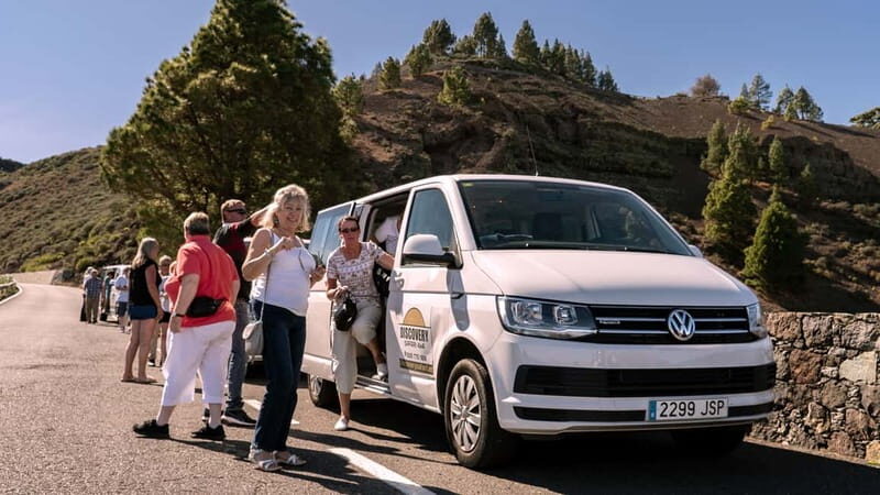 Gran Canaria: Rural Villages Guided Sightseeing Tour - Las Palmas on the drive: a taste of the island’s city edge