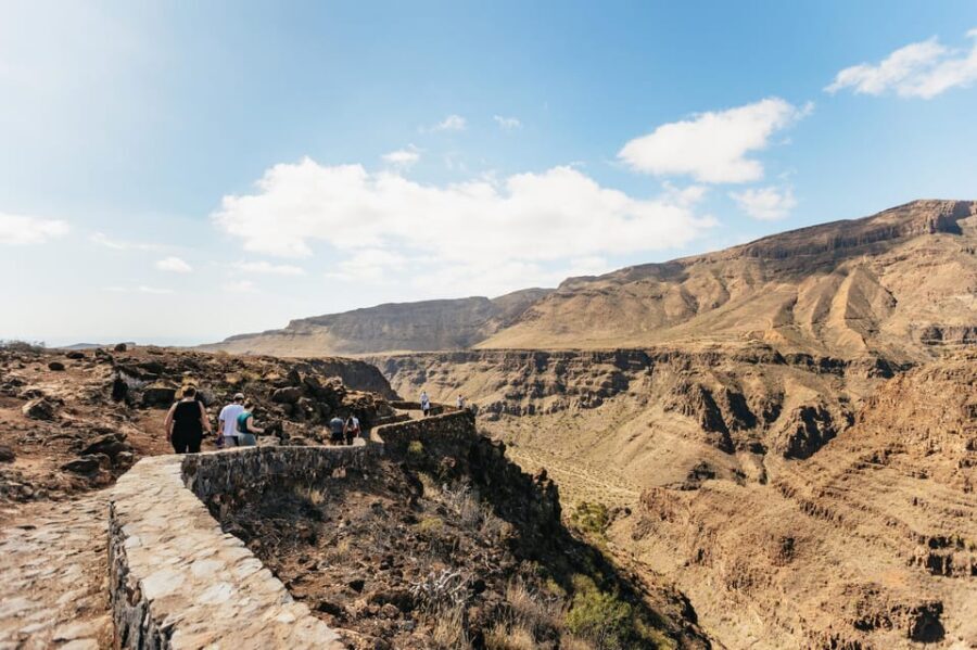 Gran Canaria: The Red Canyon Tour with Local Food Tasting - Santa Lucía de Tirajana: a village break that mixes culture and snacks