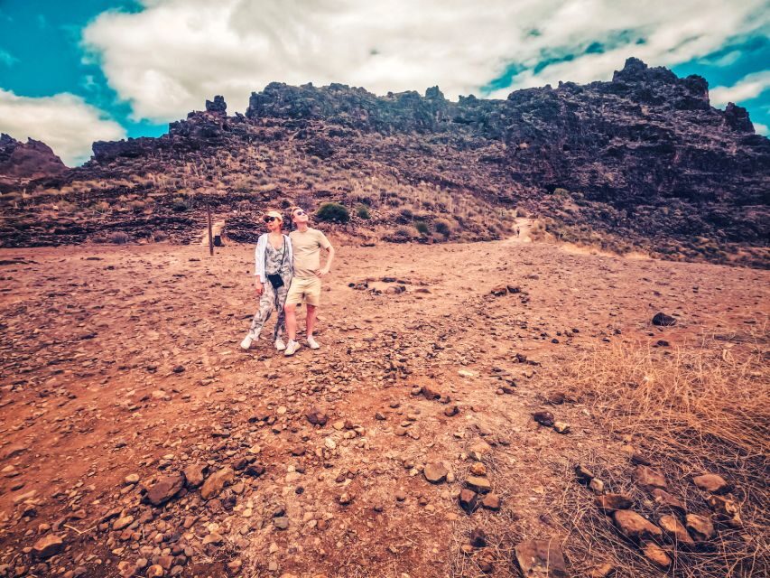 Gran Canaria: The Red Canyon Tour with Local Food Tasting - What to pack and how to stay comfortable on red-rock days