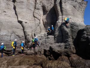 Las Palmas: Coastering, Via Ferrata, Water Jumping & Snorkel - From parking to the shoreline: the first 20 minutes matter
