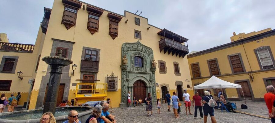 Las Palmas: Private City Highlights & Northern Villages Tour - Plaza de España, Santa Catalina, Doramas Park, and Royal Hideaway