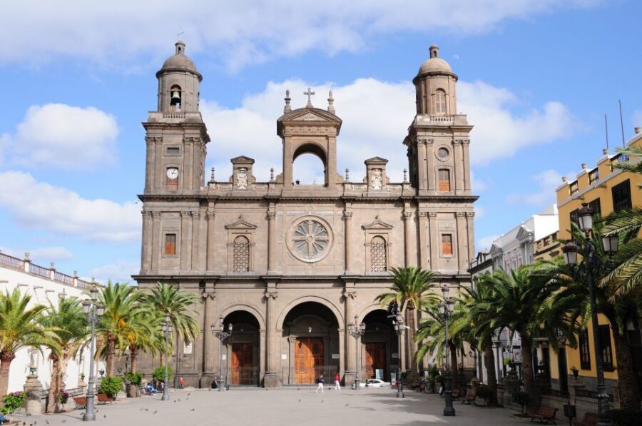Las Palmas: Private Old City Guided Walking Tour with Tapas - Small-Group Feel Without Losing the Old City Magic