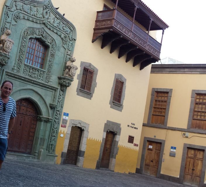 Las Palmas: Private Old City Guided Walking Tour with Tapas - Meet at San Telmo: Getting Started Without Guesswork