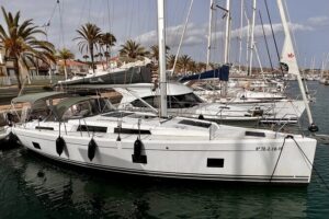Luxury Charter Blue Dream - The snorkeling bay: calm water is the real luxury