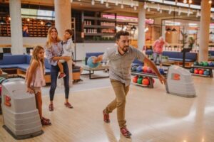 Maspalomas: Bowling Session Entry Ticket at Holiday World - Your Lane Time: How the 20–50 Minute Session Fits a Holiday Schedule