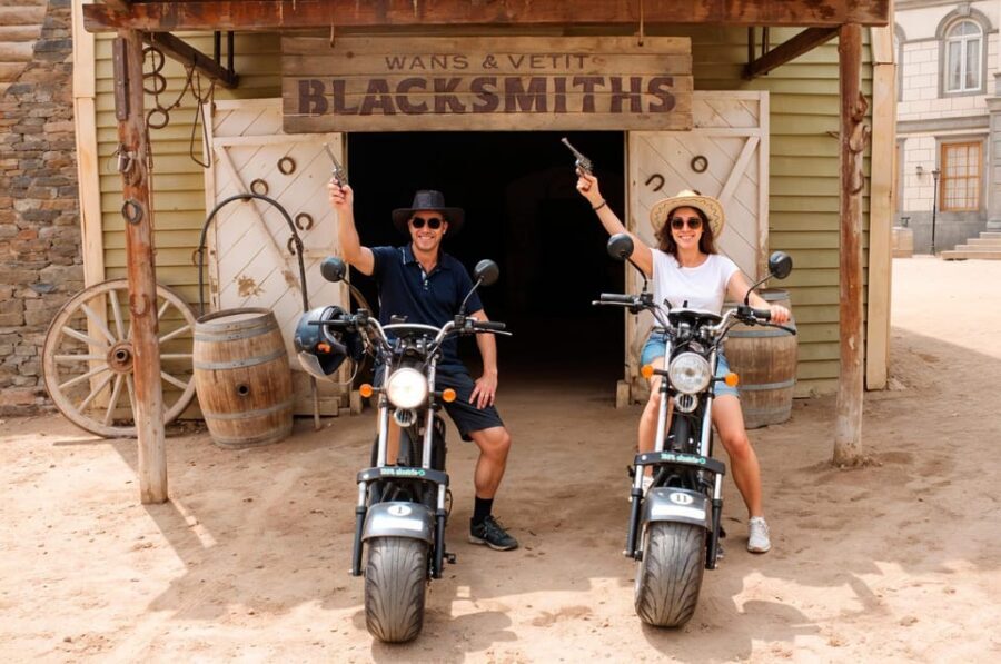 Maspalomas: E-Scooter or E-Bike Tour+Western Town Sioux City - The Main Street and Saloon Shows: Actor-Led, Action-Packed, Funny-Edge