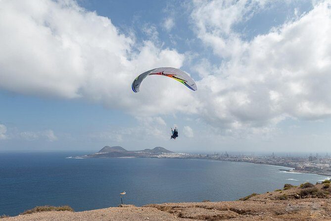Paragliding Tandem Flight in Las Palmas de Gran Canaria - Who should book—and who should think twice