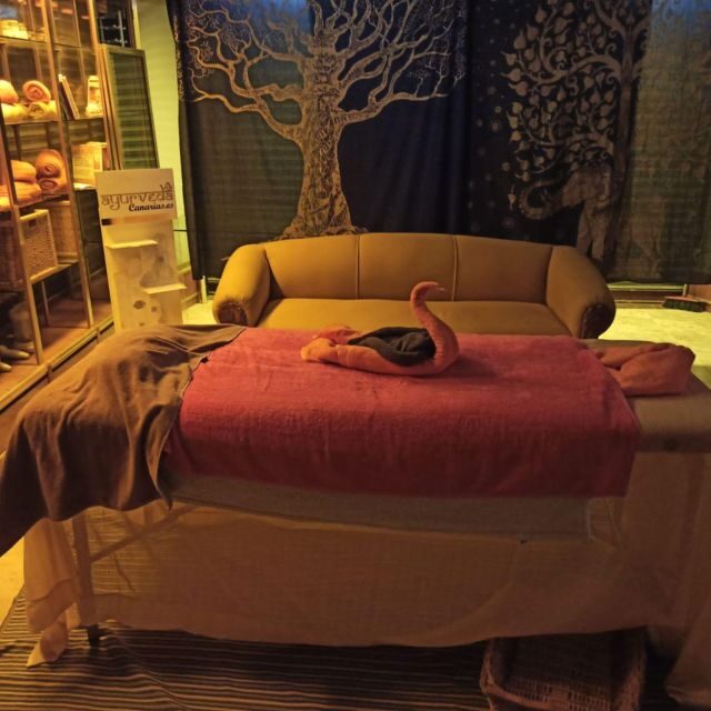 Playa del Inglés: Abhyanga Full Body Massage - Mandala Center vs. a typical spa visit