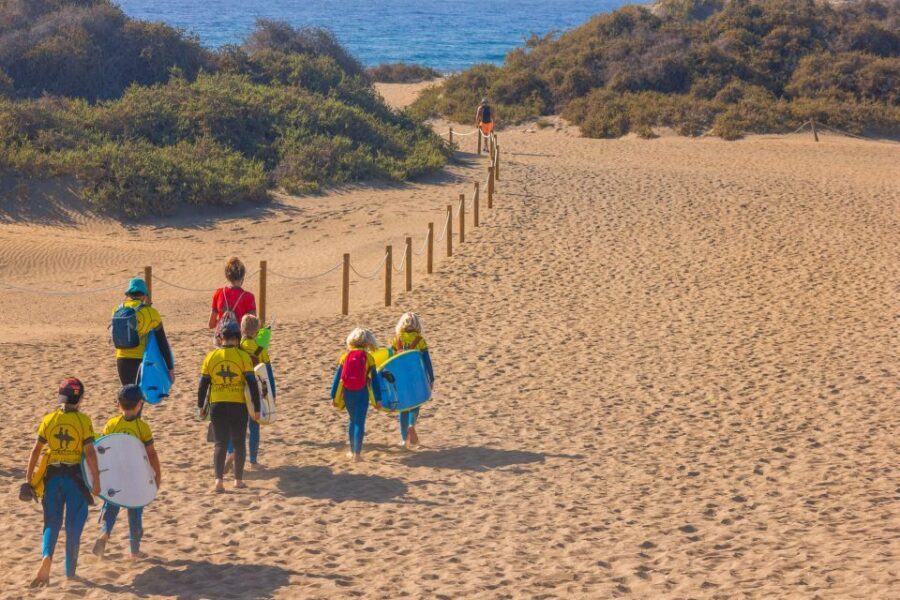 Playa del Inglés Maspalomas: High Quality Surf Classes - Where the lesson starts: Maspalomas dunes and Surf Canaries check-in