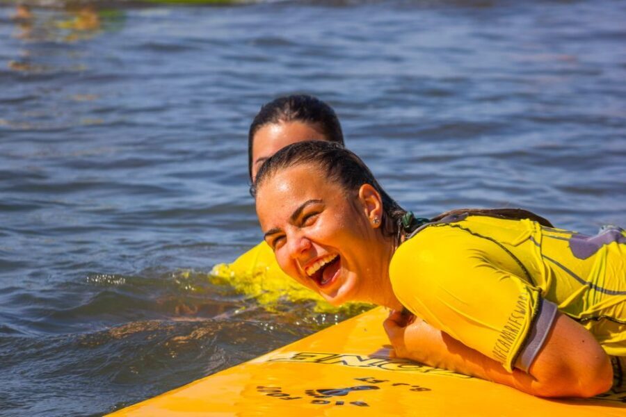 Playa del Inglés Maspalomas: High Quality Surf Classes - Photos, fruit, and the small extras that make it feel complete