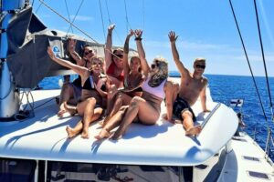 Private 4 hour Catamaran cruise in south coast of Gran Canaria - From Pasito Blanco across southern water: what the cruising part is for