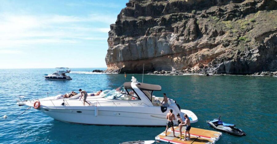 Puerto Rico, Gran Canaria: Boat Tour with Tapas and Drinks - The Yacht Cruise: Southwest Views, Smooth Timing, and Real Time On Deck