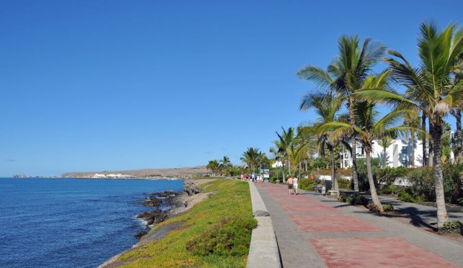 Rent a City Bike 18 gears from 9 hours to 7 days: Maspalomas - Old Maspalomas Lighthouse, Meloneras Promenade, and Sea Views
