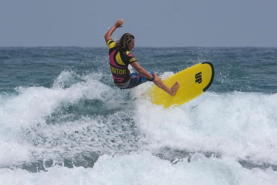 Surf lessons in Las Canteras Beach - Why Las Canteras at Cicer is a great place to learn