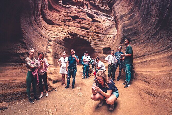 The Red Canyon Tour - Small Group Trip with Local Food Tasting ツ - Key highlights you should care about