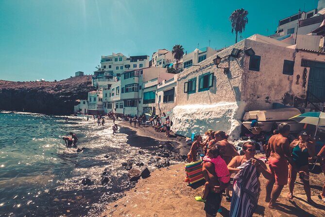 The Red Canyon Tour - Small Group Trip with Local Food Tasting ツ - A Day in Gran Canaria’s Inland Colors and Sea Air