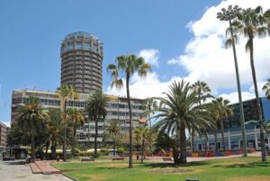 Tuk-Tuk Neighbourhoods Tour around Las Palmas de Gran Canaria - Price and Group Size: What You’re Really Paying For